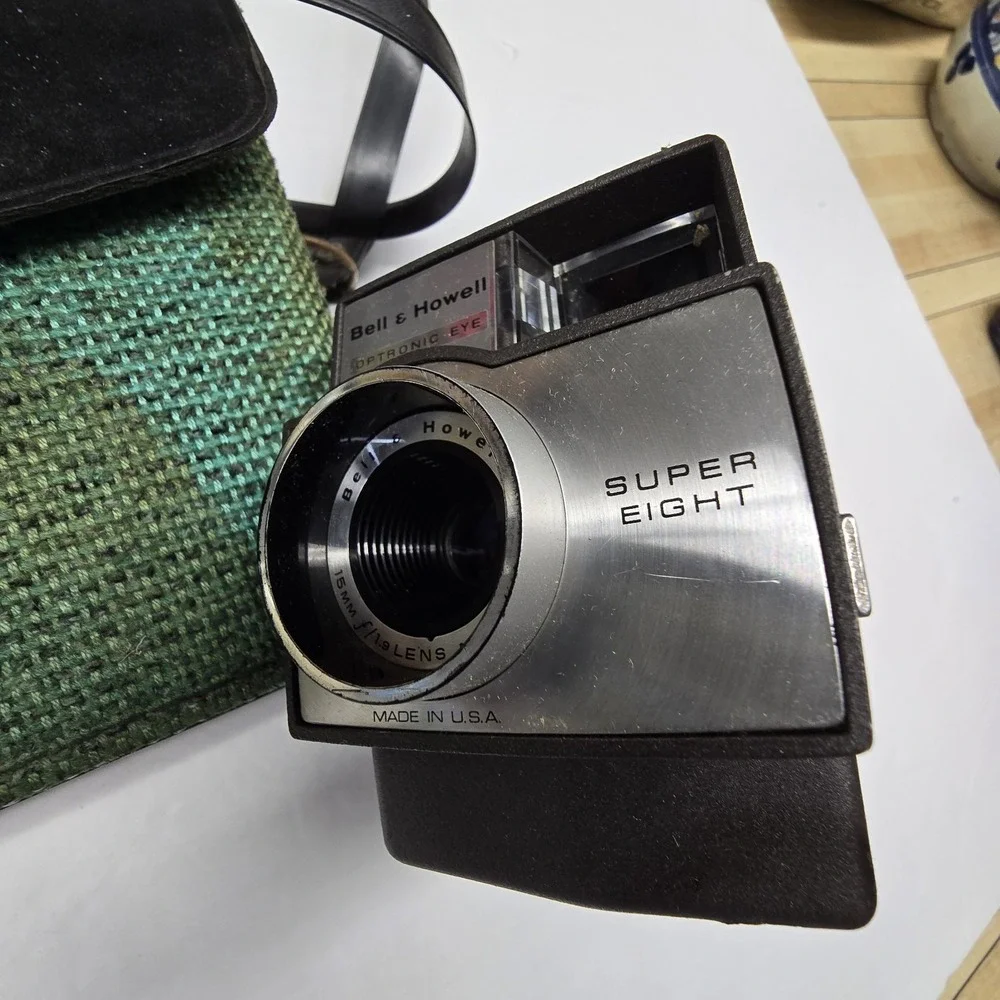 Bell & Howell Autoload Optronic Eye Super 8 Camera W/ Case * Untested Parts Only